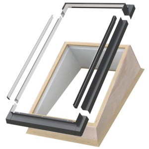 Kołnierz FAKRO typ EFW 94x140 / system dachów płaskich