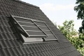 Roleta zewnętrzna SOLARNA VELUX SSS CK02 do okien dachowych 55x78
