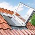 Okno wyłazowe PWP P50 ABMX 66x118 RAL7016 FAKRO GREENVIEW
